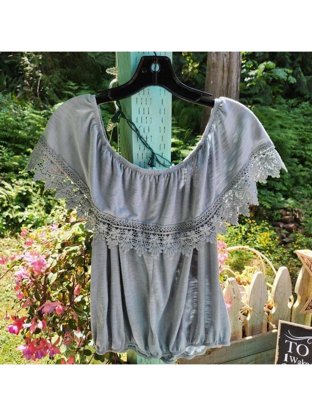 paper tee Off Shoulder Top Lace Trim Ruffle Blouse Lightweight Gray Size L